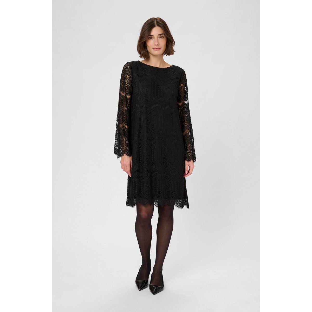Filigranes Spitzenkleid in Etuiform