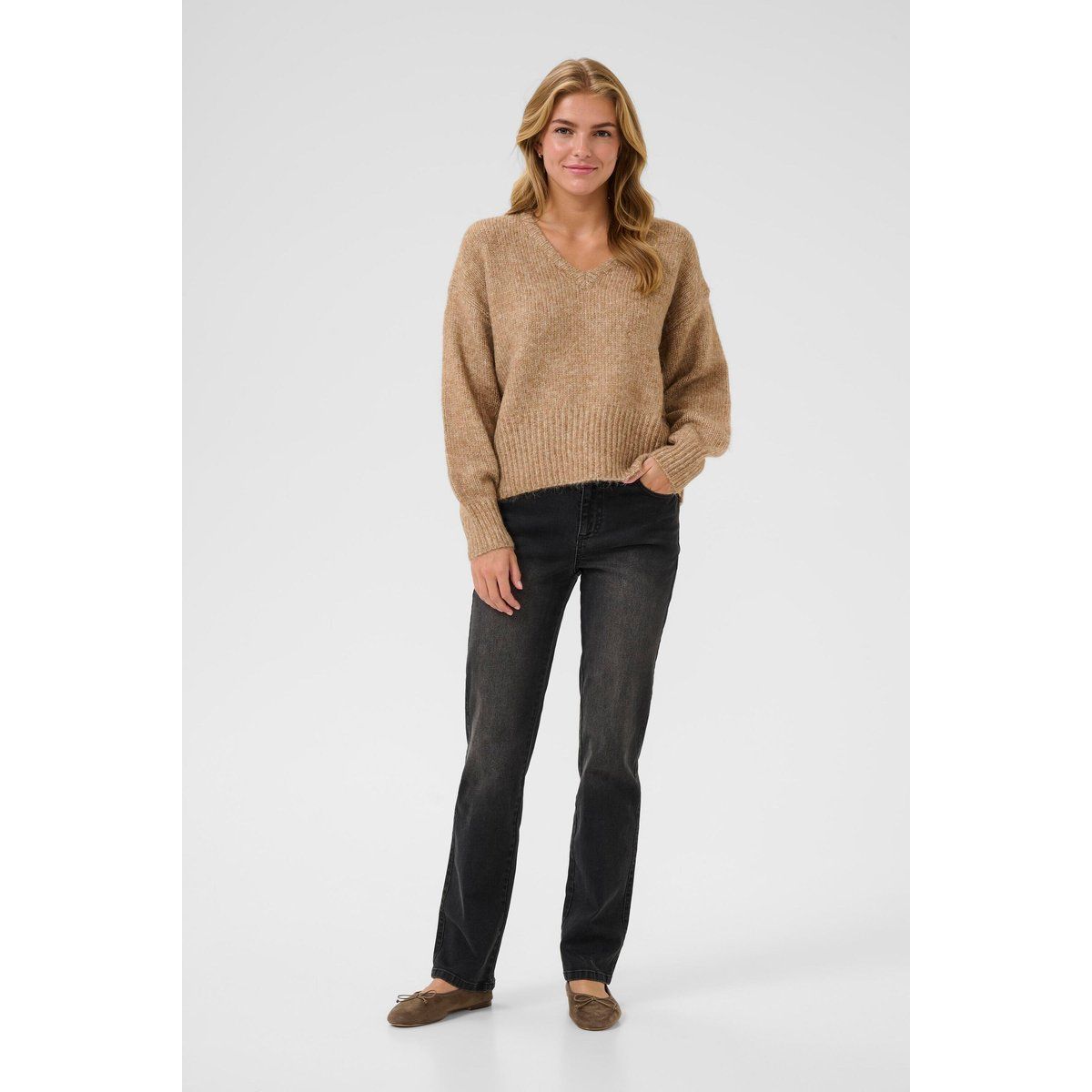 Relaxter Strickpullover mit V-Ausschnitt