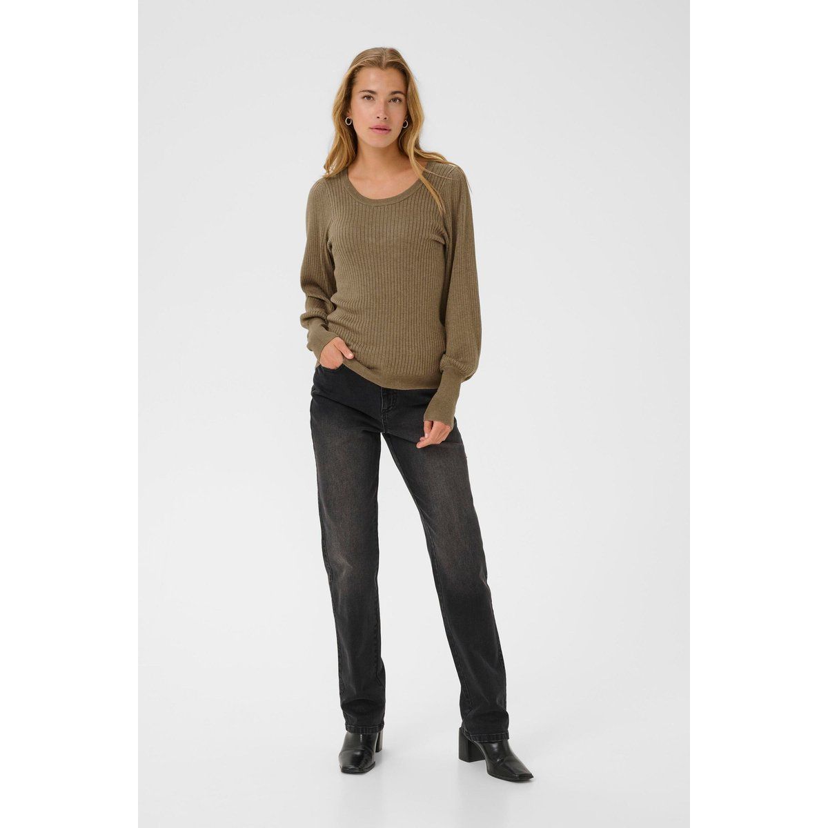 Klassischer Rippstrick-Pullover in Slim-Fit