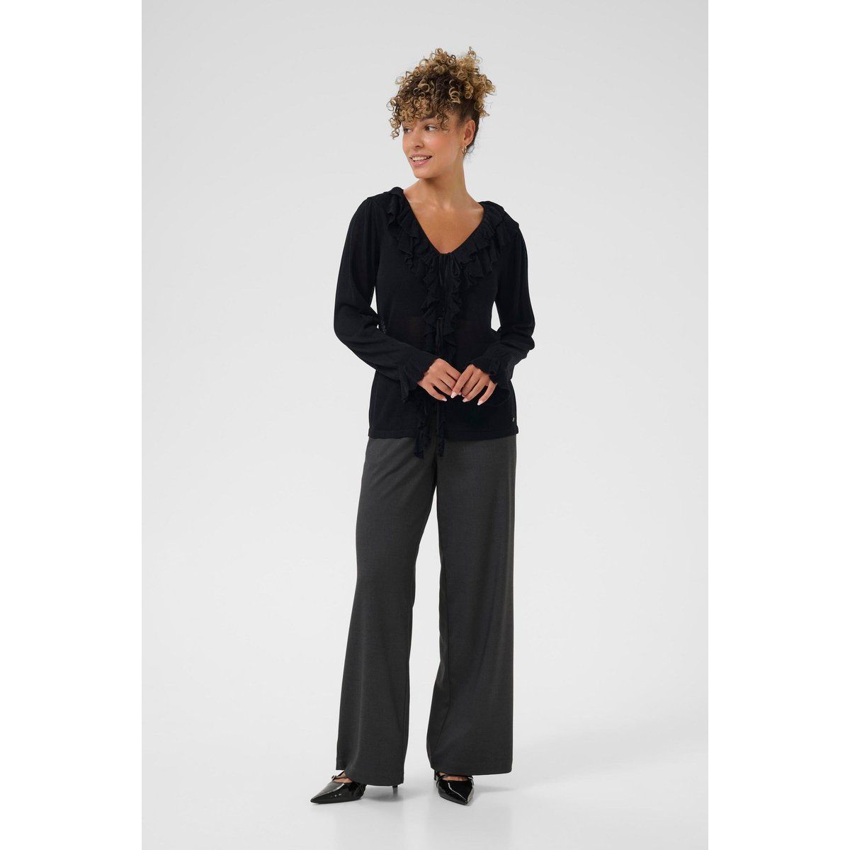Elegante Strickbluse mit Rüschendetails