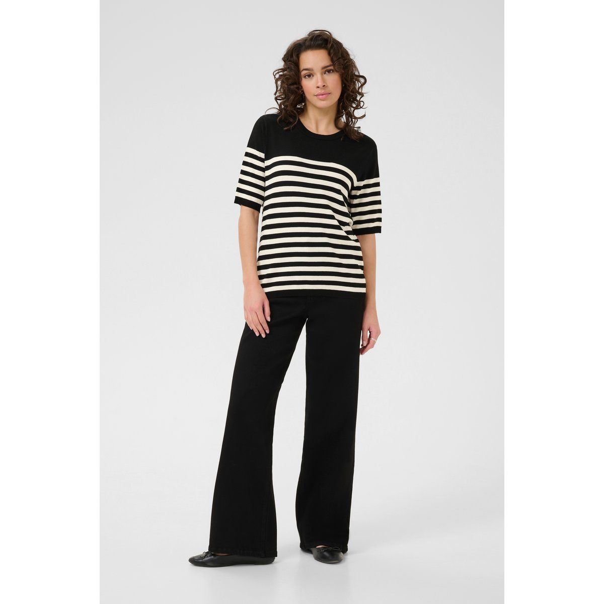 Gestreiftes Stricktop mit Rundhalsausschnitt