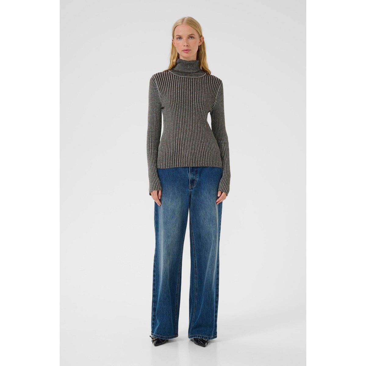 Gerippter Rollkragenpullover im Slim-Fit