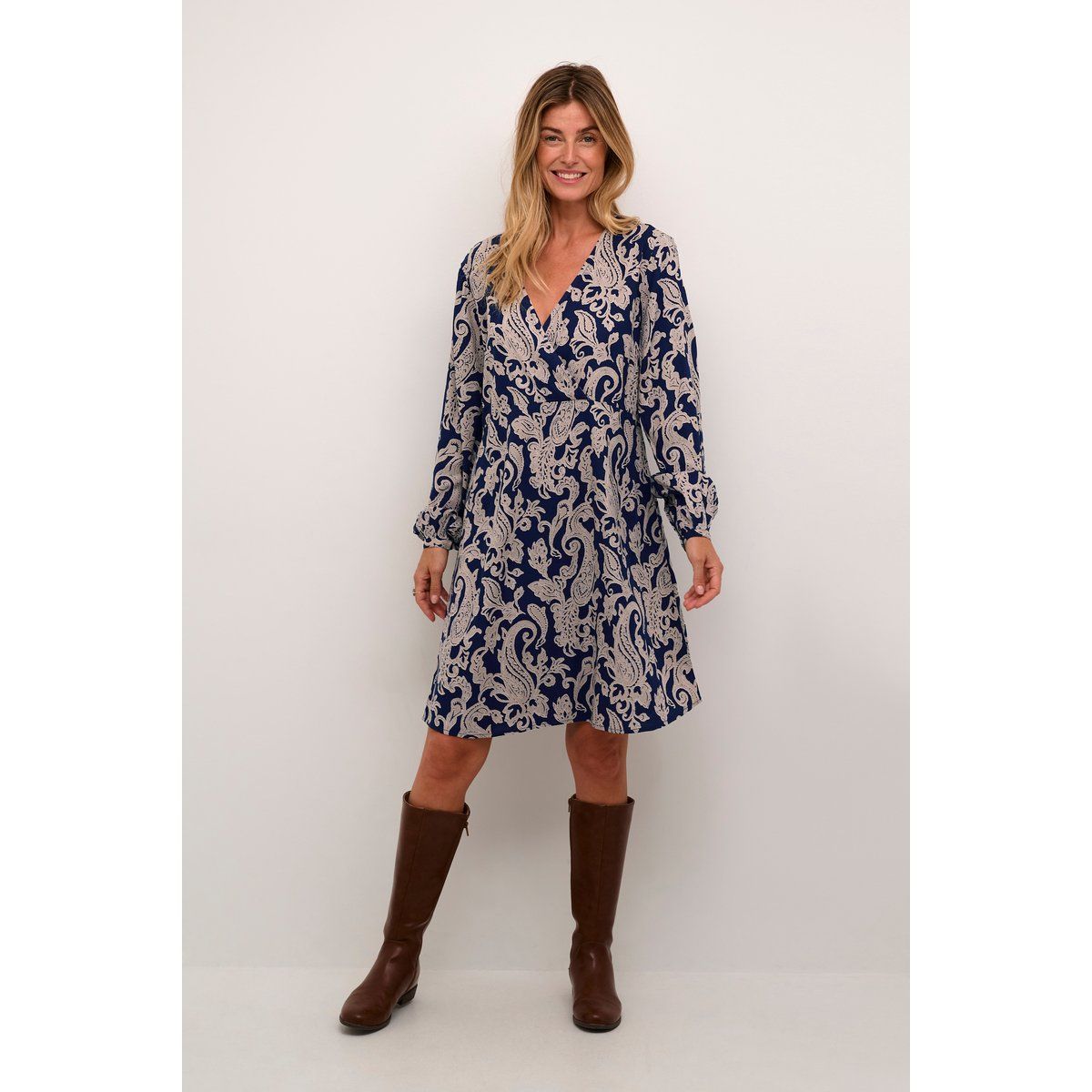 Fließendes A-Linien-Kleid mit Paisleymuster