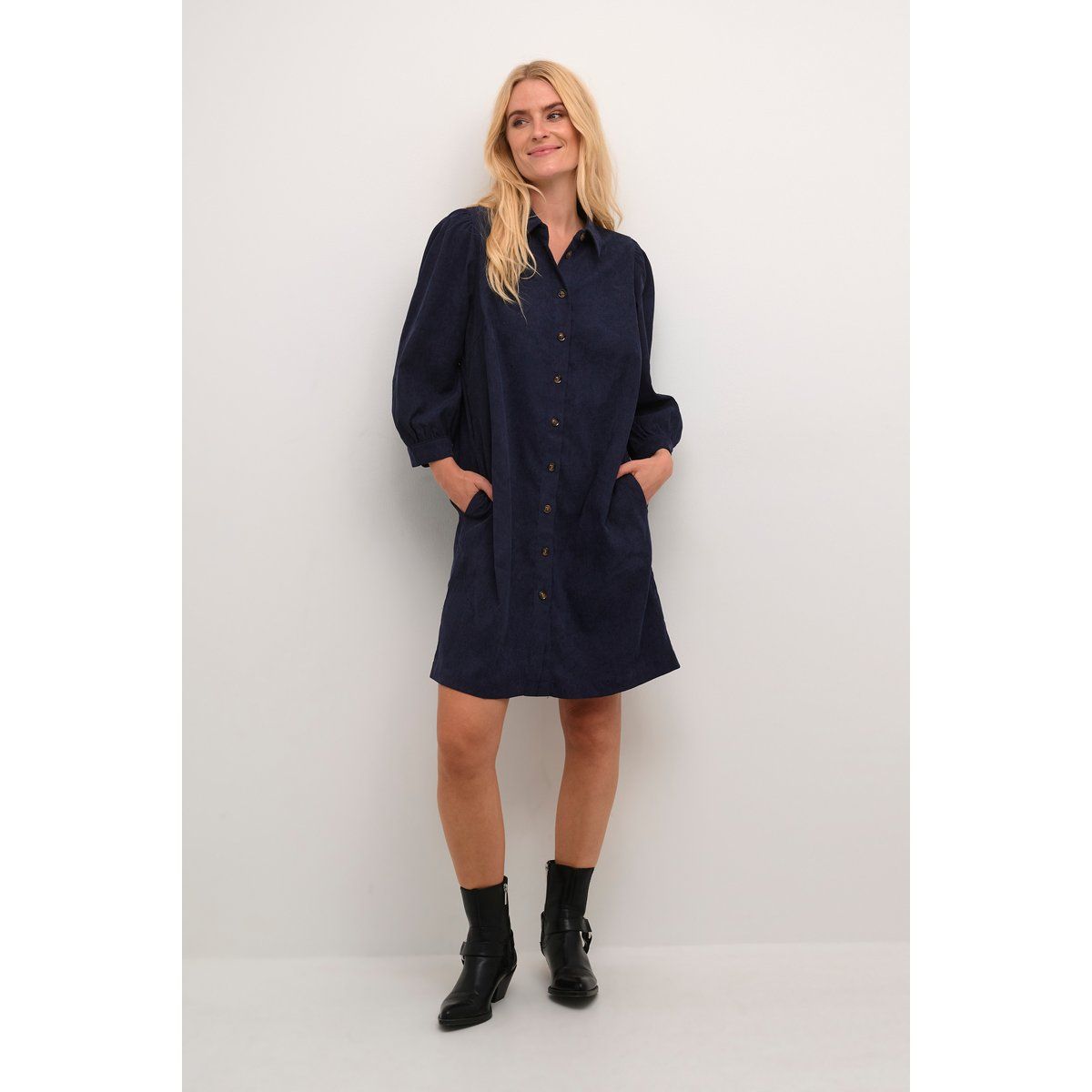 Cord-Hemdblusenkleid mit Taschen