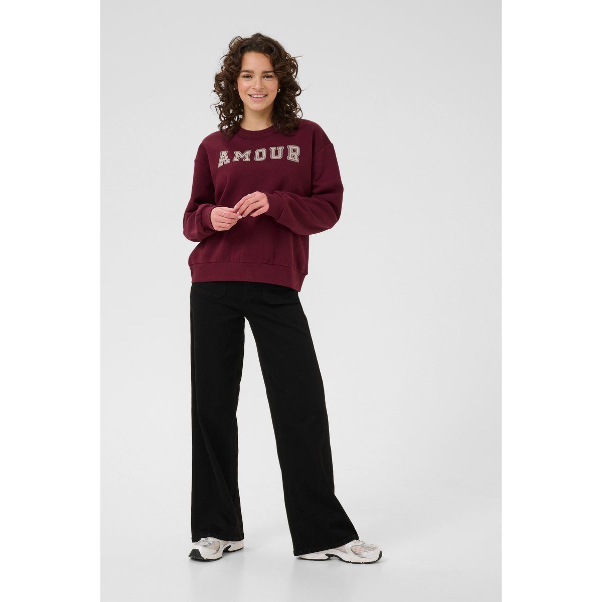 Locker geschnittenes Sweatshirt mit Amour-Schriftzug