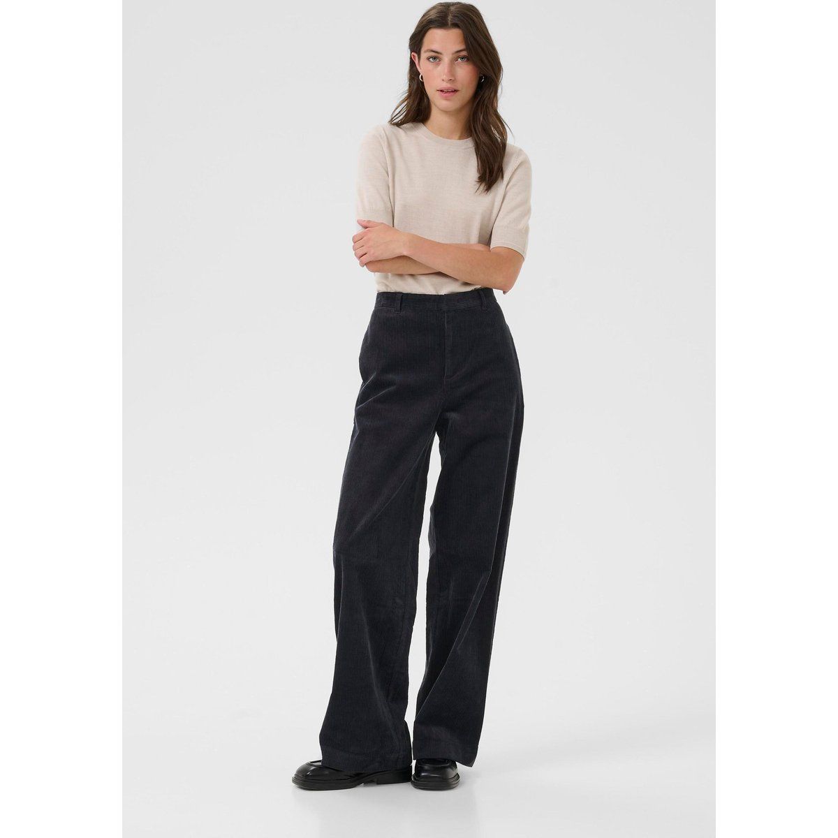 Klassische Cordhose mit weitem Bein