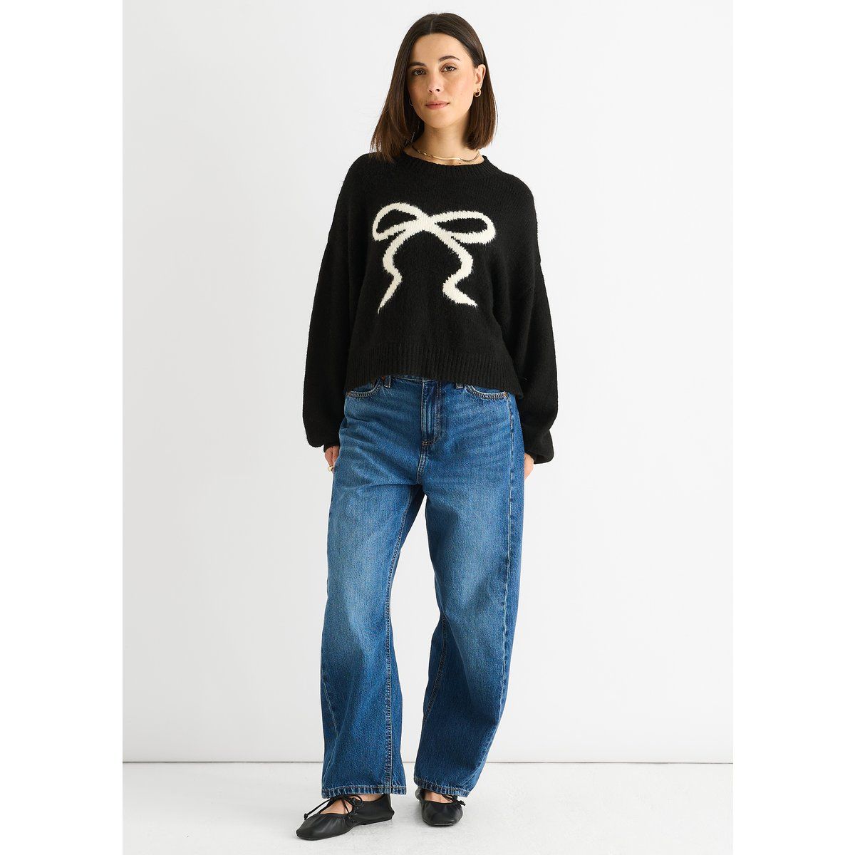 Kurzstrickpullover mit Schleifen-Motiv