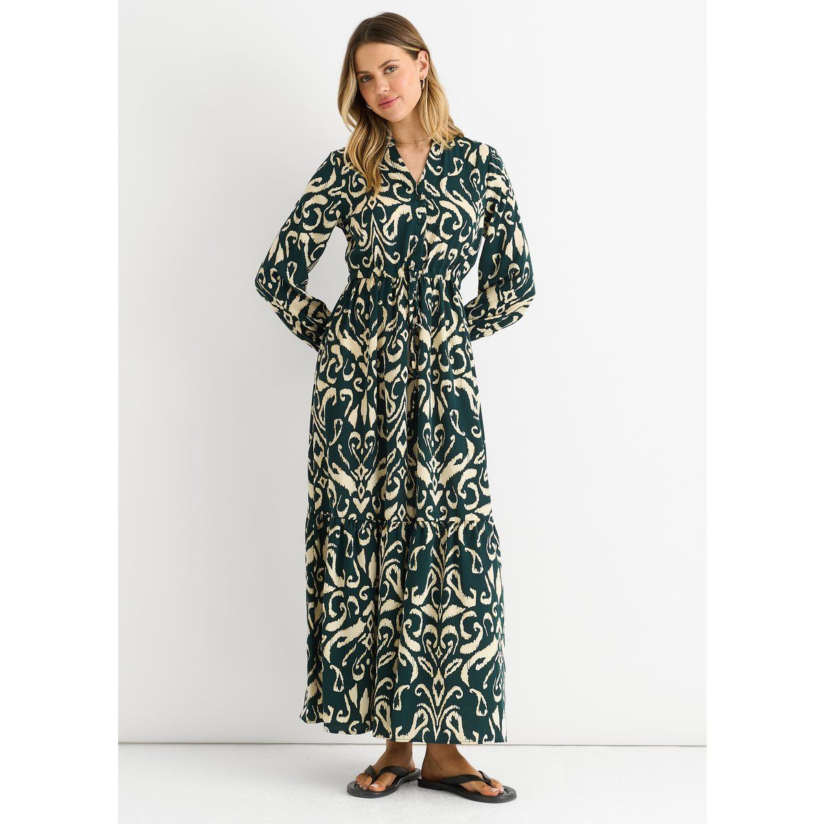 Maxikleid mit Ikat-Muster und Stufenrock