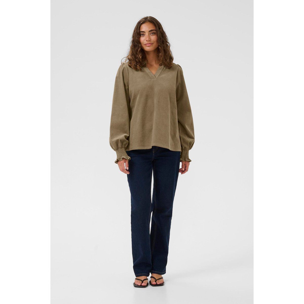 Relaxte V-Ausschnitt-Bluse mit Smok-Details