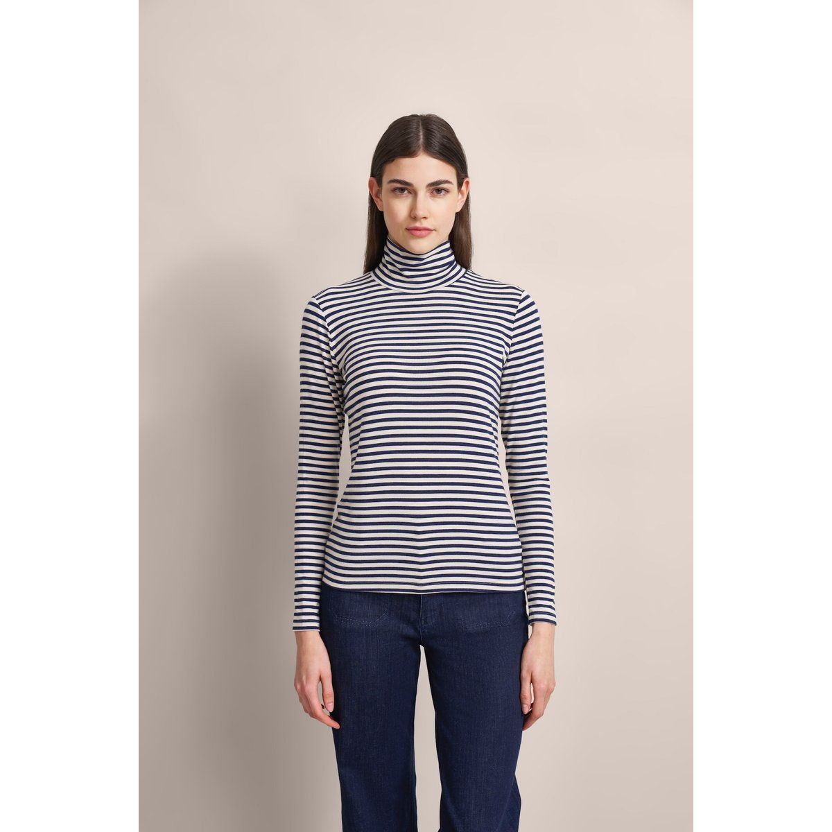 Gestreiftes Rollkragen-Langarmshirt