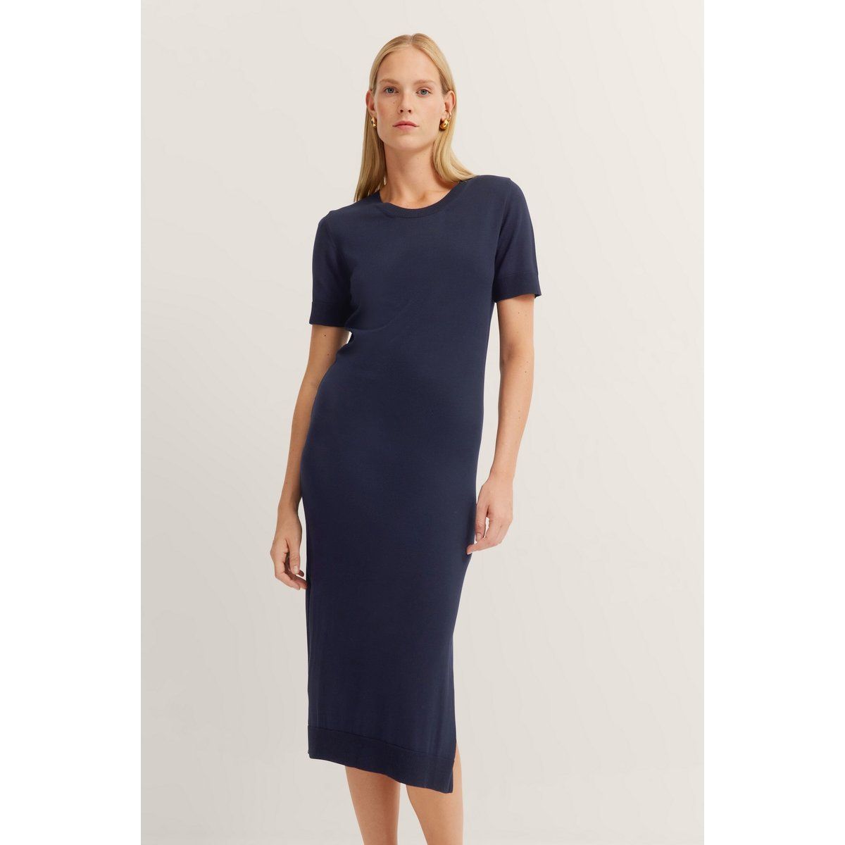 Kurzärmeliges Strick-Midikleid