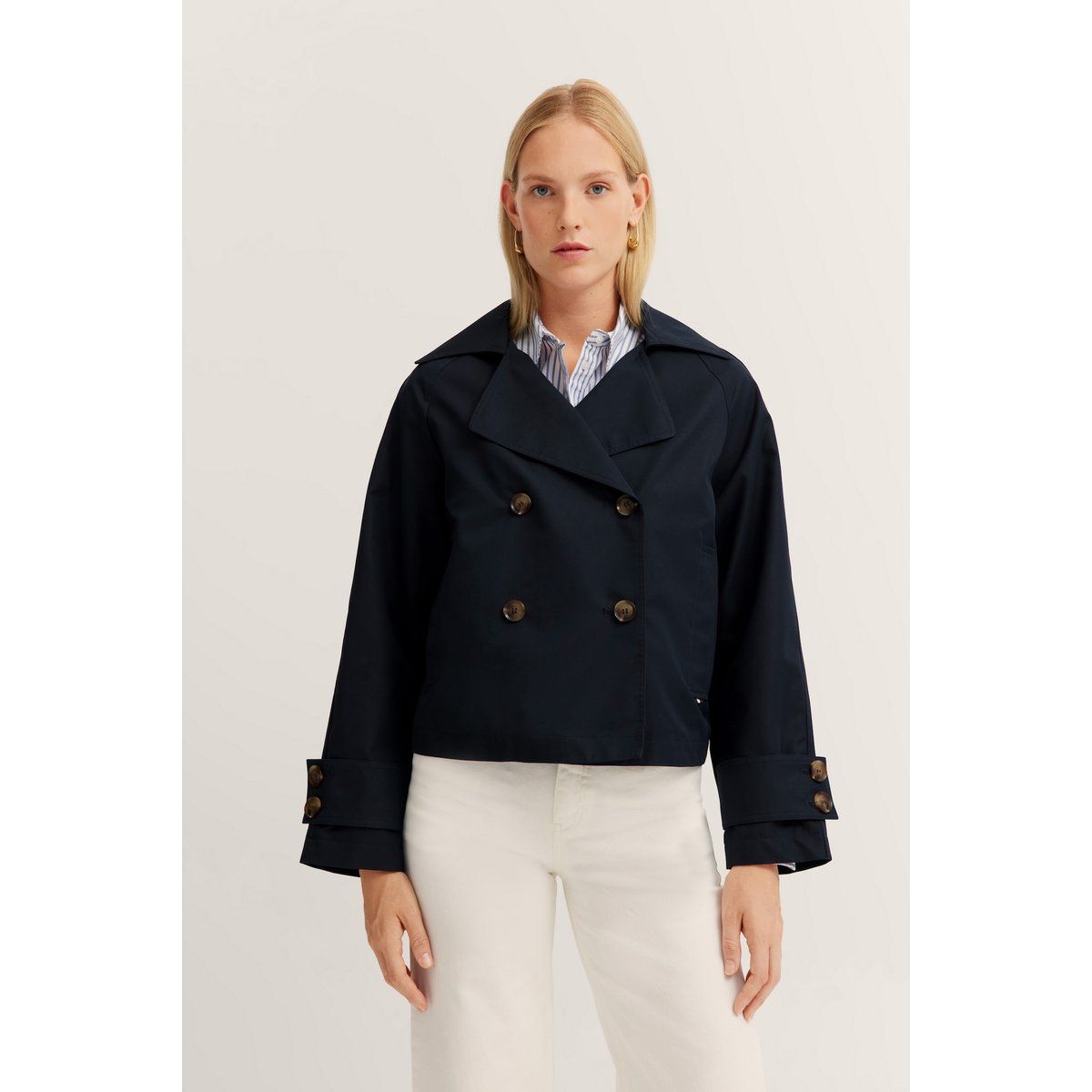Kurze Jacke im Trench-Stil