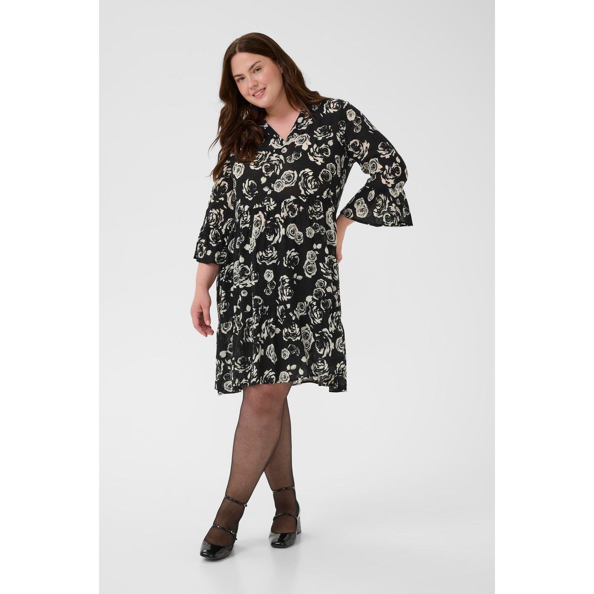 Gestuftes Kleid mit Blumenmuster