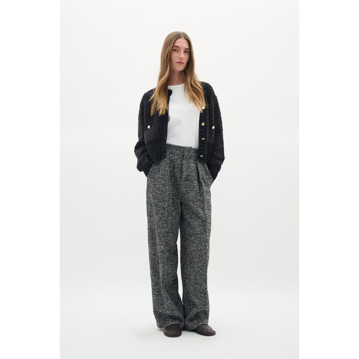 Entspannte Stoffhose mit Textur