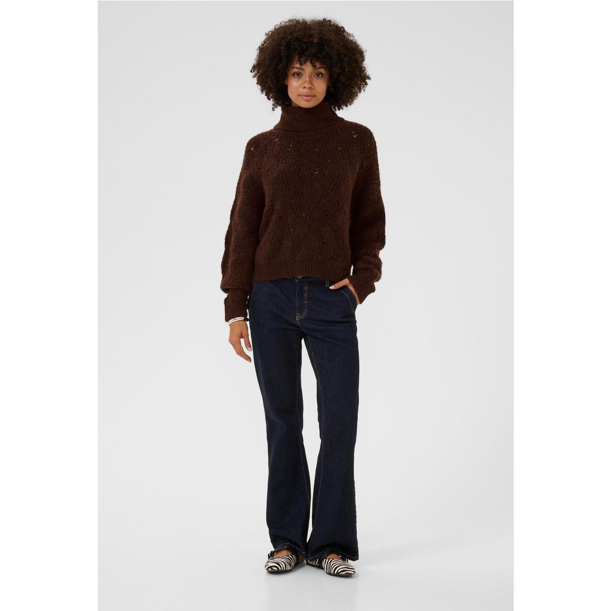 Strukturierter Oversize-Rollkragenpullover aus Strick