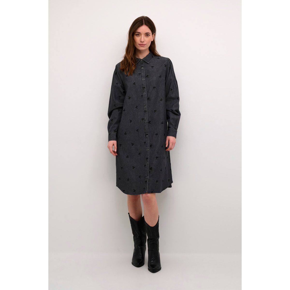Besticktes Hemdblusenkleid mit Palmenmuster