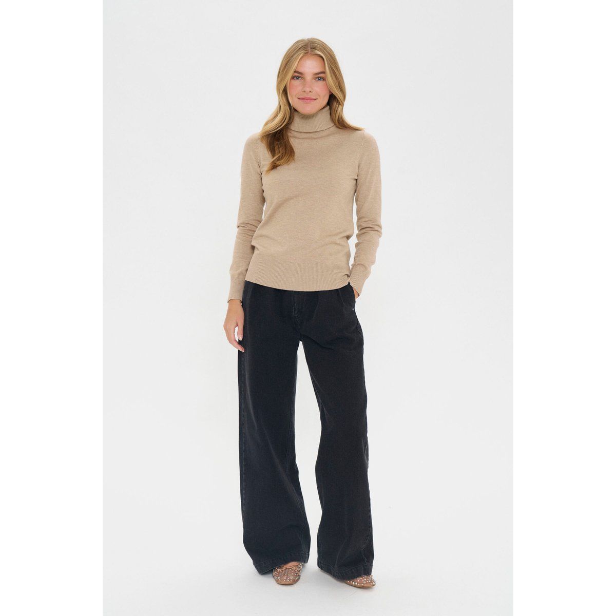 Klassischer Rollkragenpullover aus Strick
