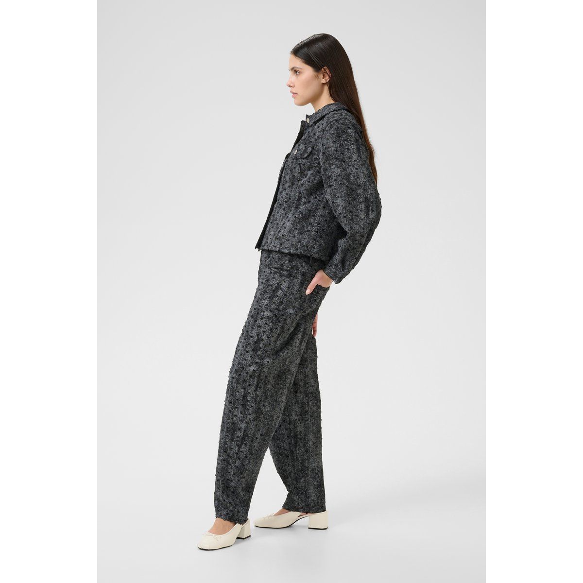 Strukturierte Hose mit weitem Bein