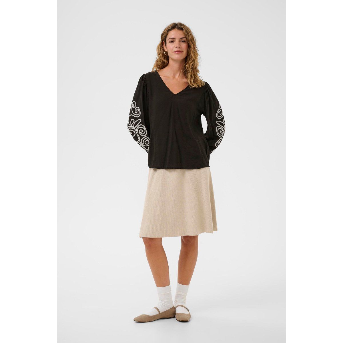 Bestickte Bluse mit Ballonärmeln