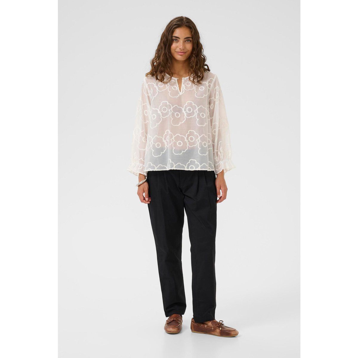 Bestickte transparente Blumen-Bluse