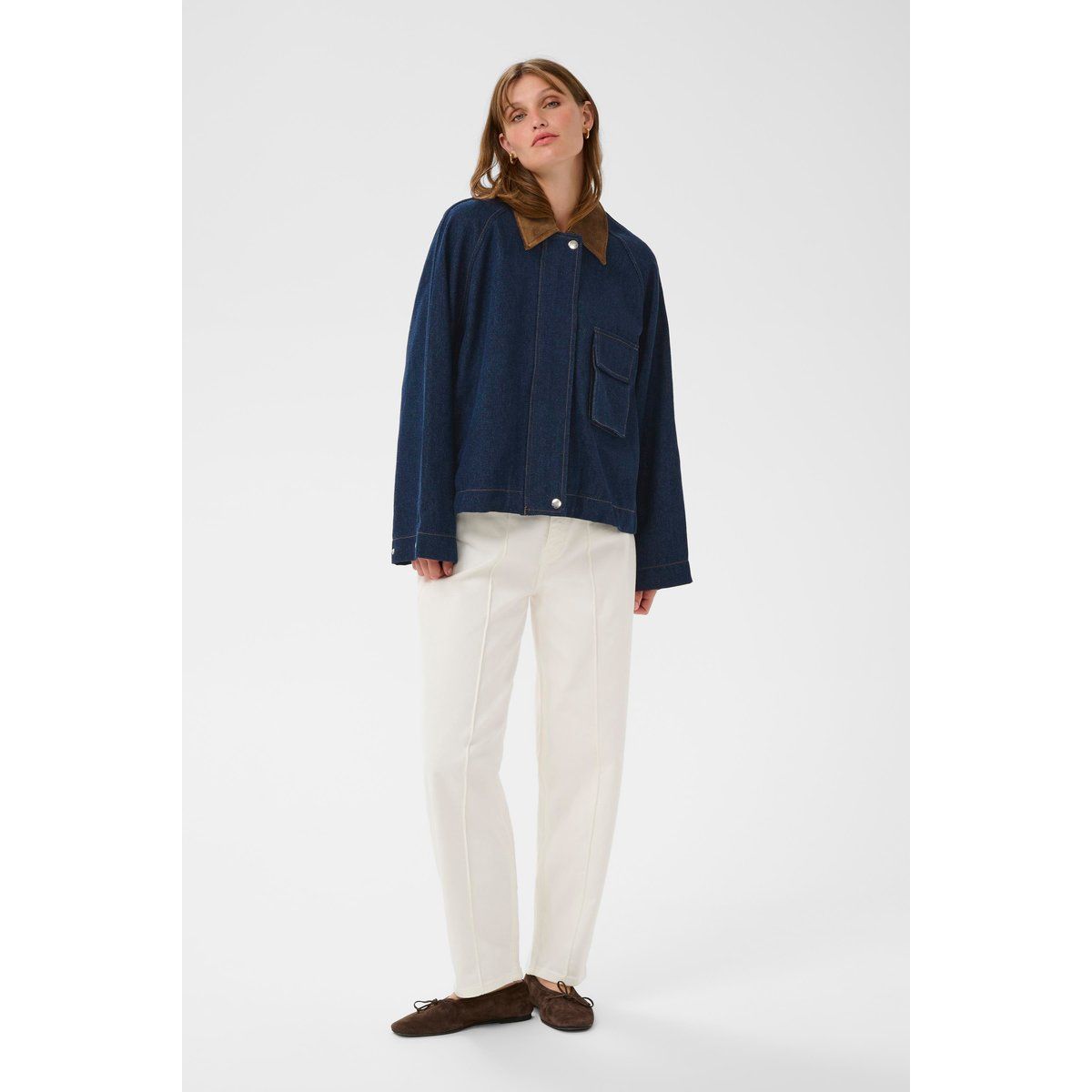 Oversize-Jeansjacke mit markantem Cordkragen
