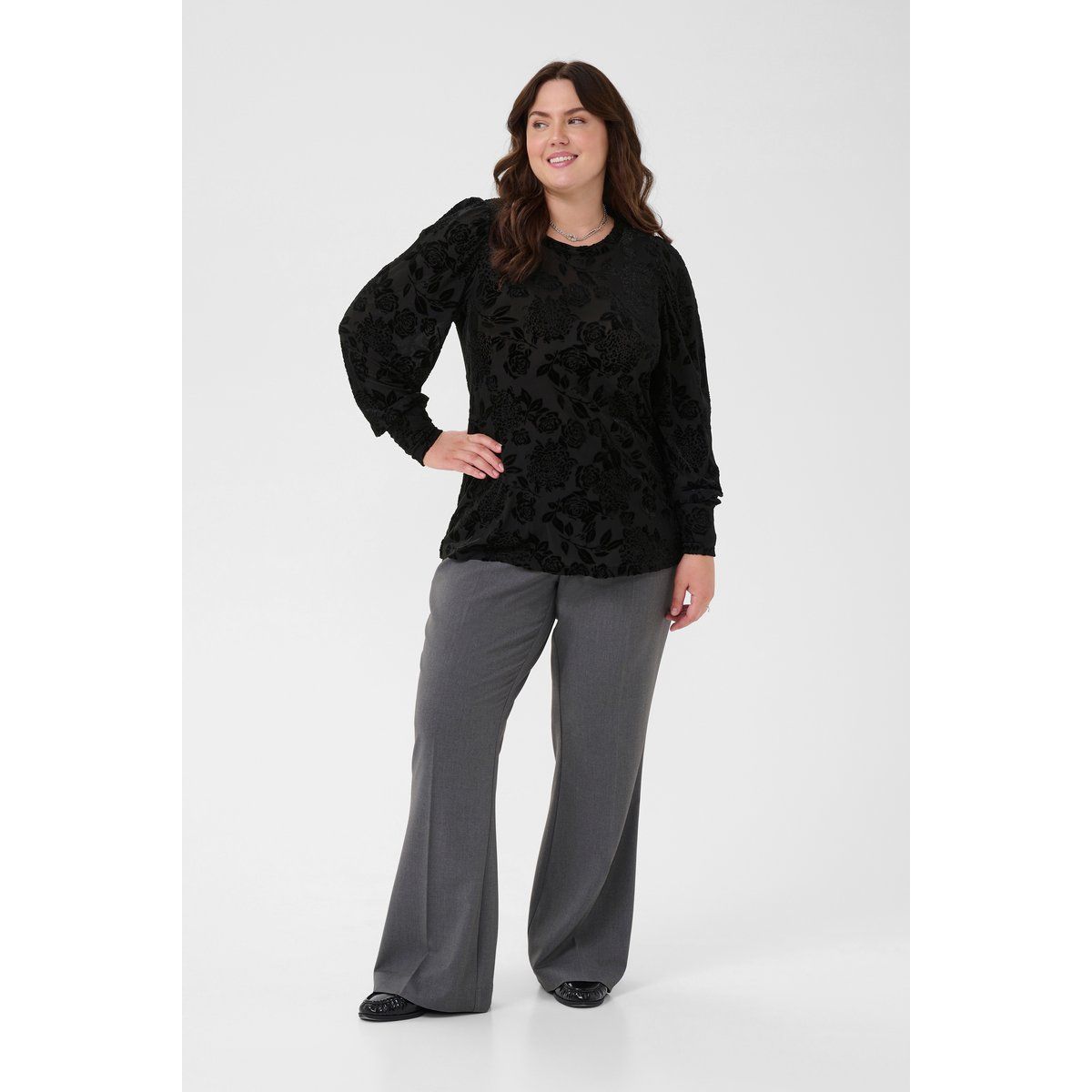 Langarmbluse mit floralem Ausbrenner-Muster