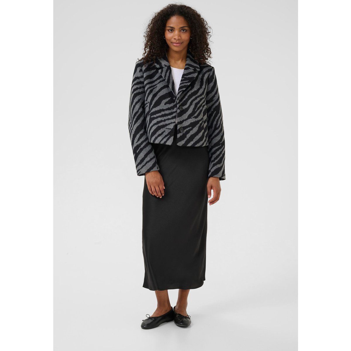 Kurzer Blazer mit Zebramuster