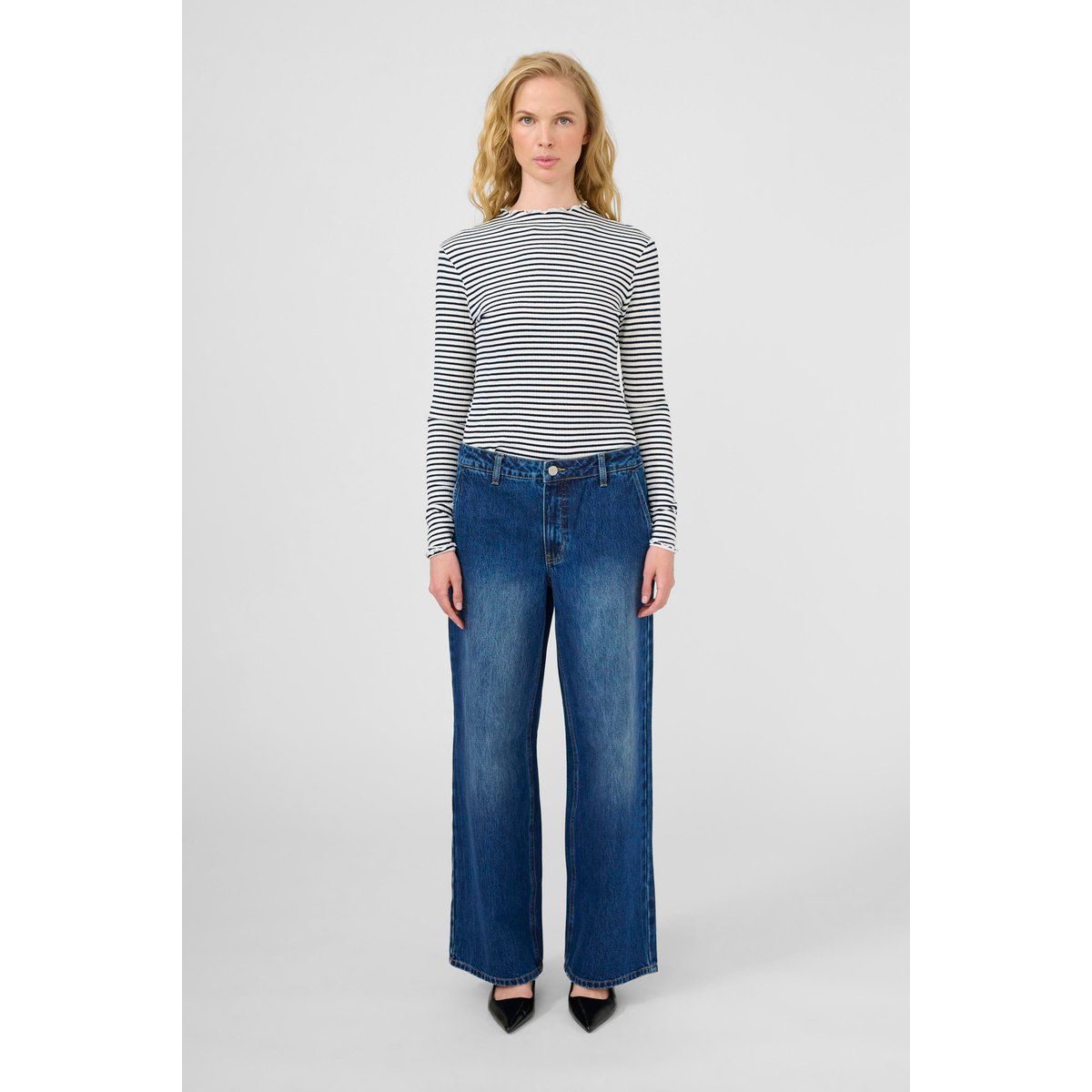 Mid-Waist Jeans mit weitem Bein