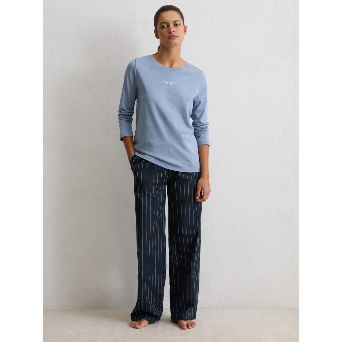 Minimalistisches Langarm-Pyjamaoberteil aus Baumwolle
