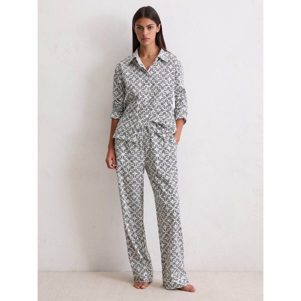 Pyjamaoberteil mit geometrischem Muster