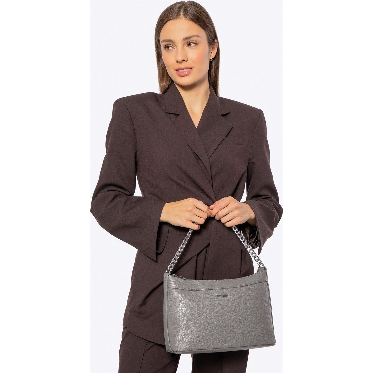 Strukturierte Baguette-Tasche mit Kette