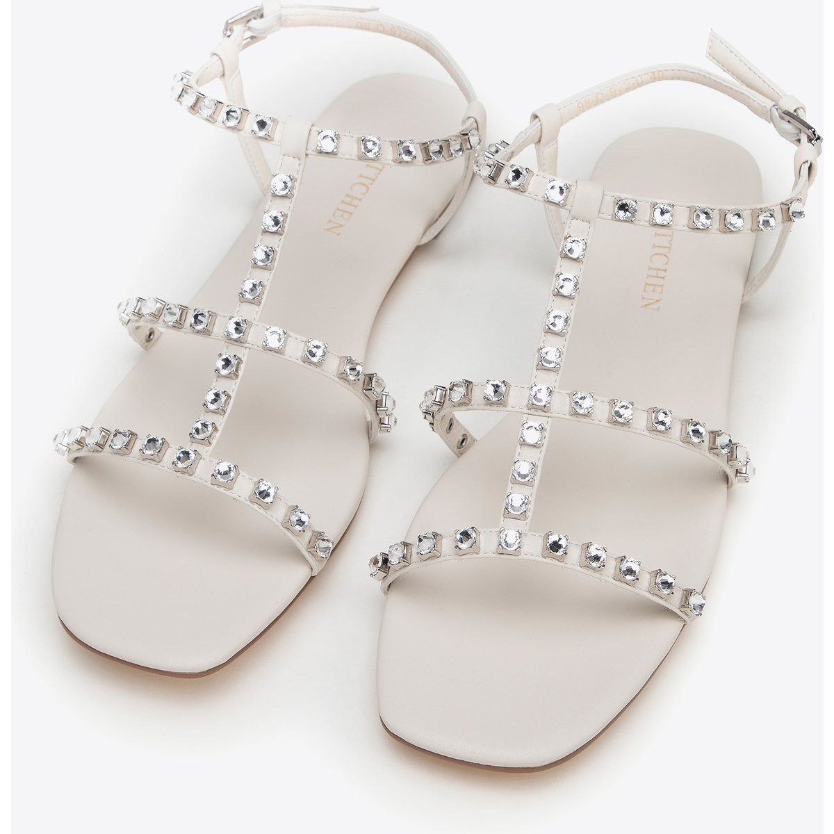Leder-Riemchensandalen mit Kristallbesatz