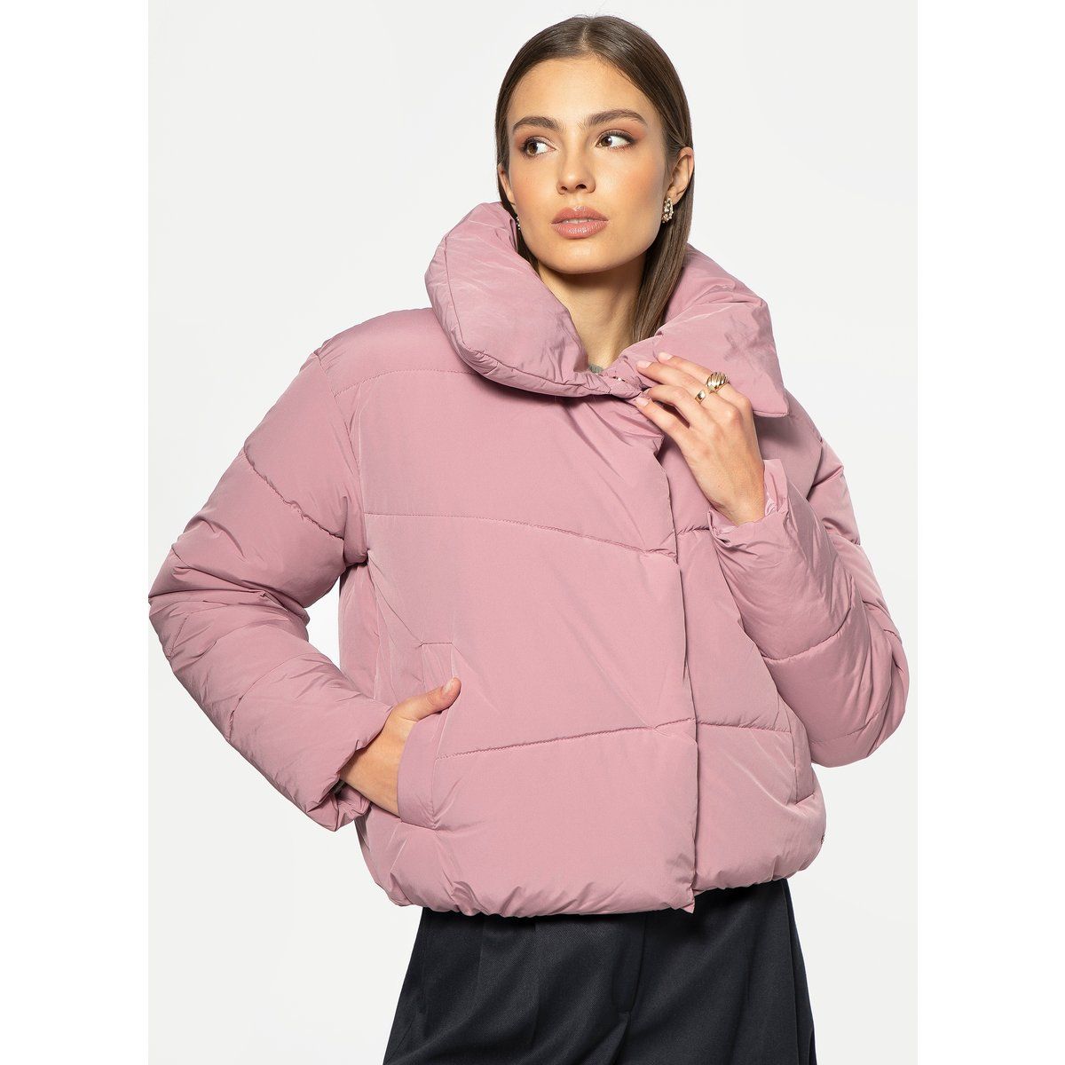 Oversize-Steppjacke mit hohem Kragen