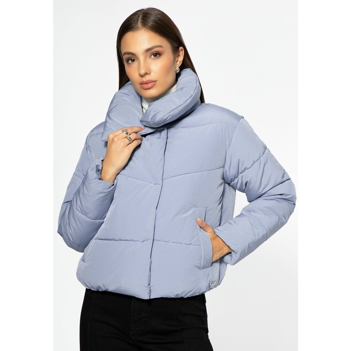 Kurze Oversize-Steppjacke mit Stehkragen