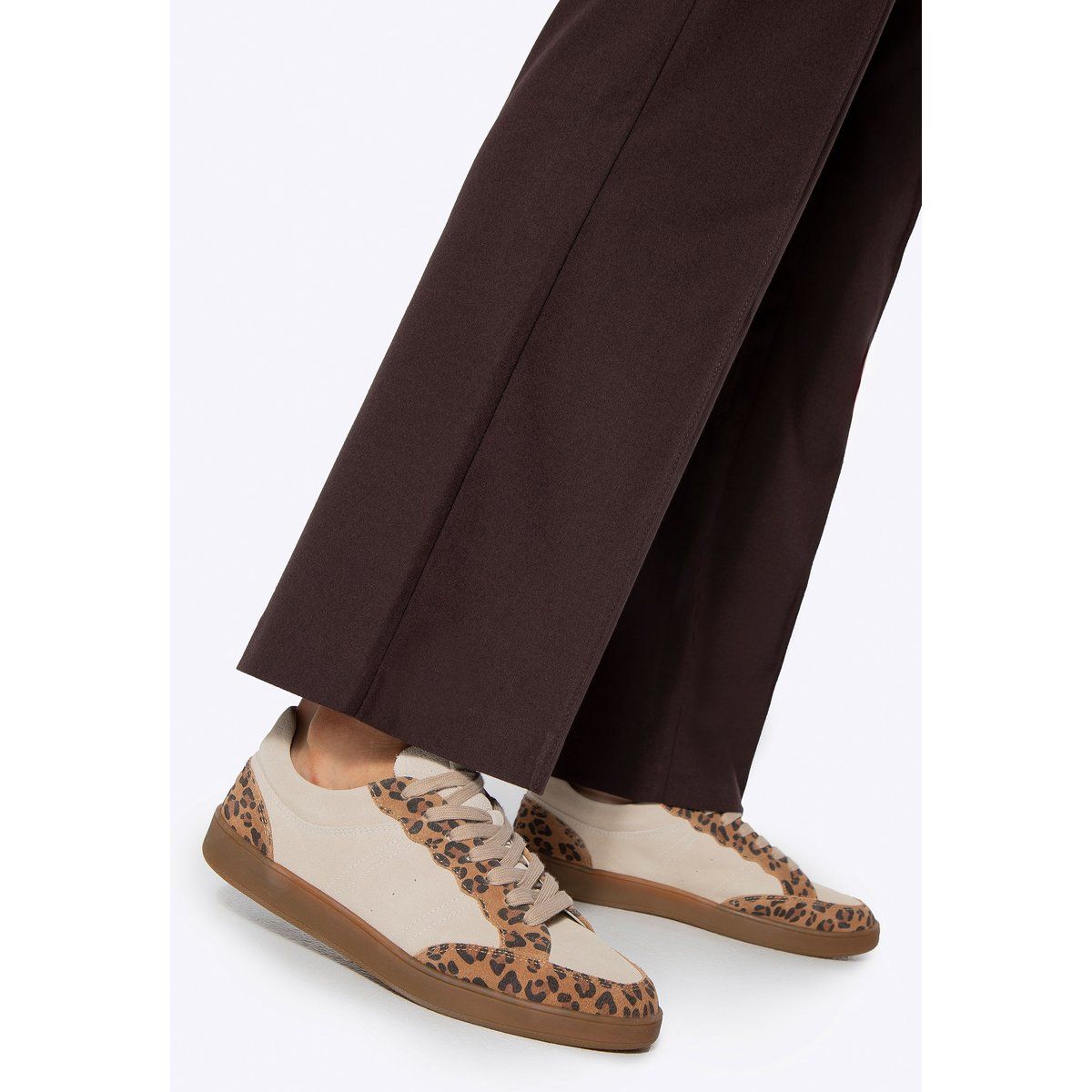 Wildleder-Plateau-Sneaker mit Animal-Print
