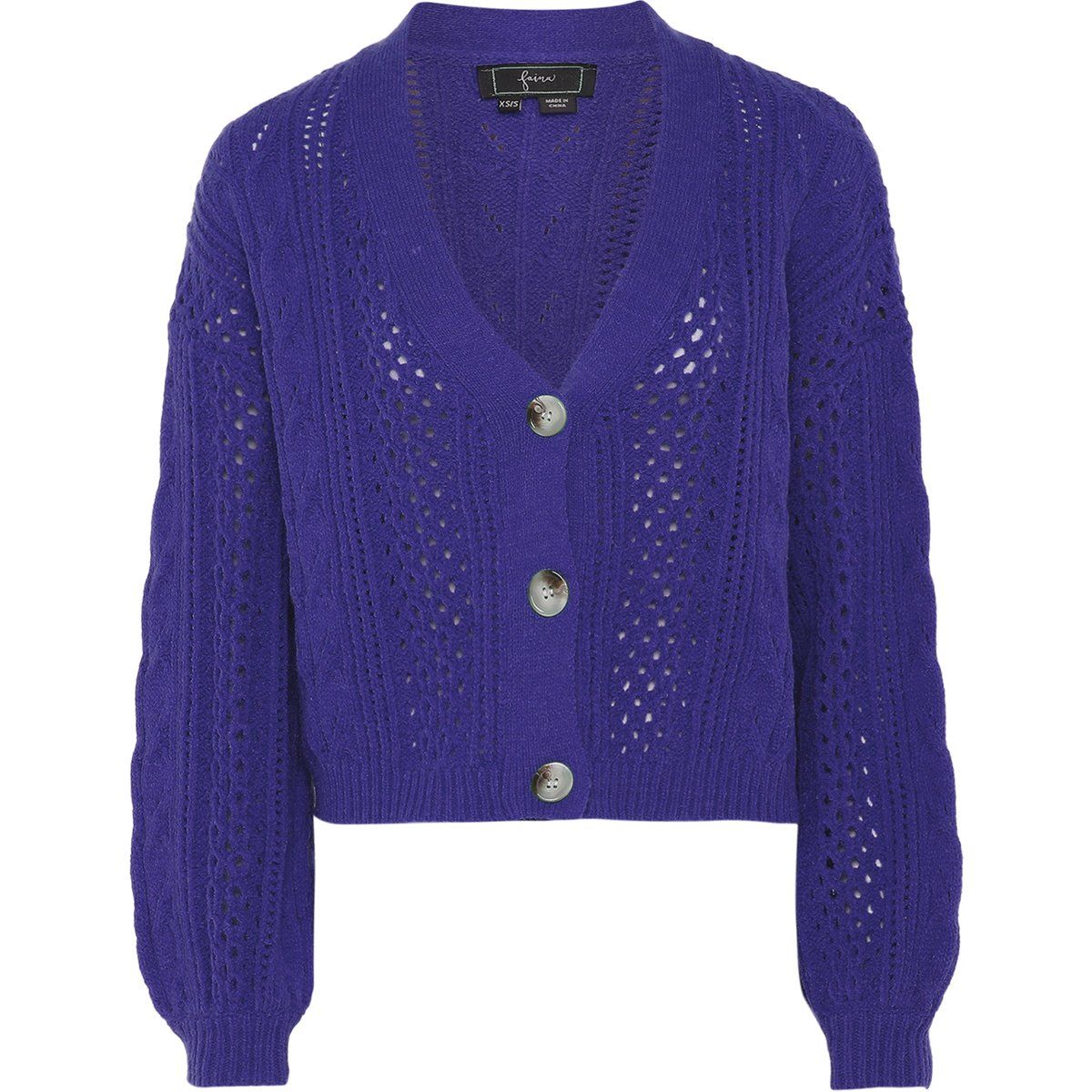 Kurze Strickjacke mit Zopfmuster