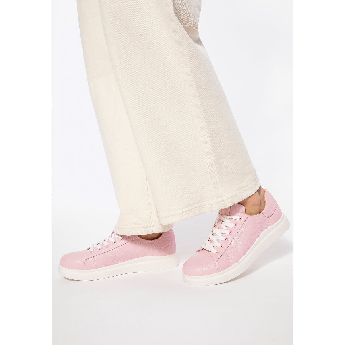 Klassische Plateau-Sneaker aus Leder