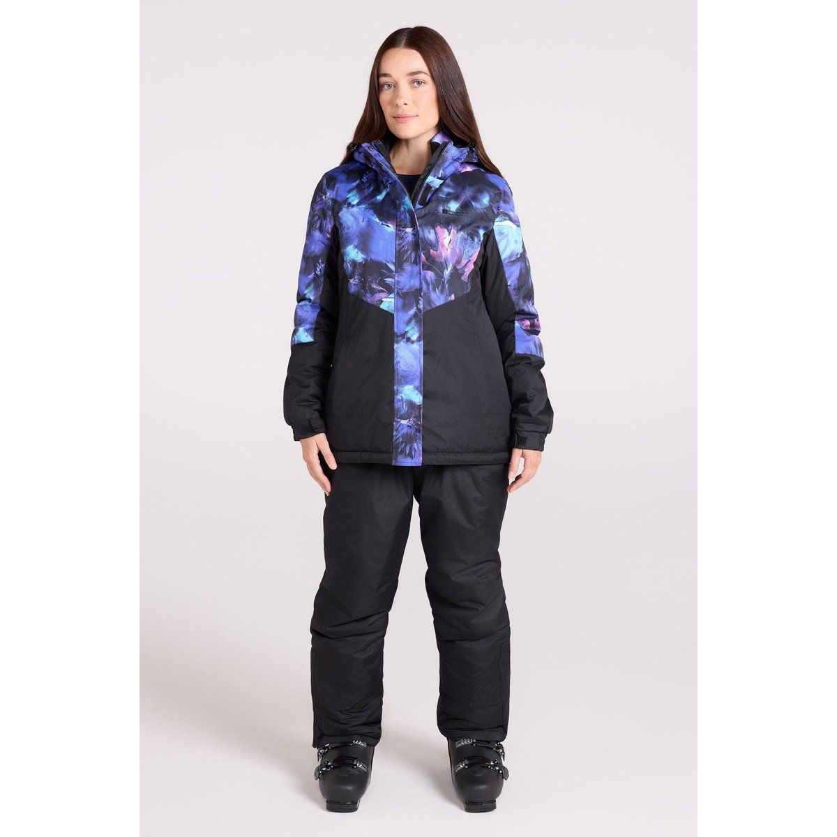 Isoliertes Ski-Set mit Blumenmuster