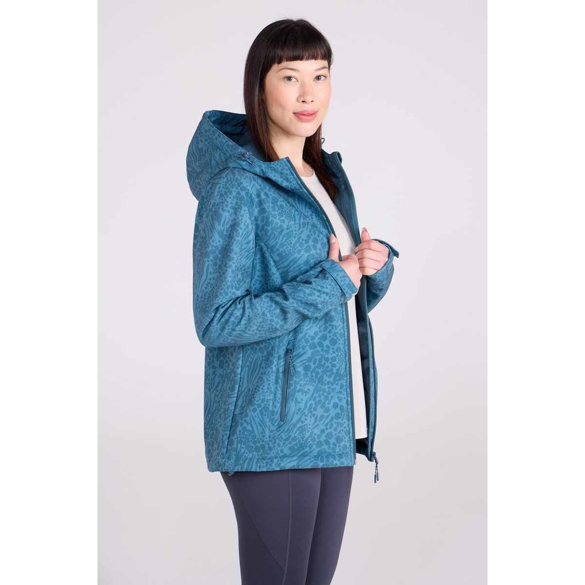 Gemusterte Softshelljacke mit Kapuze