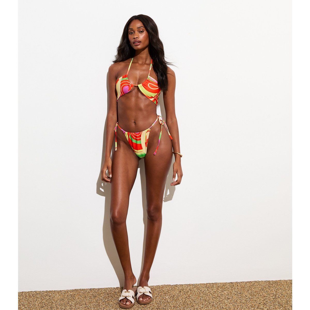 Halter-Bikinioberteil mit Wirbelmuster