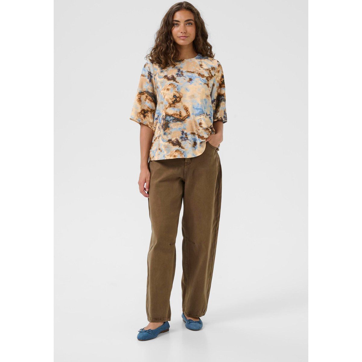 Locker geschnittene Bluse mit Batikmuster