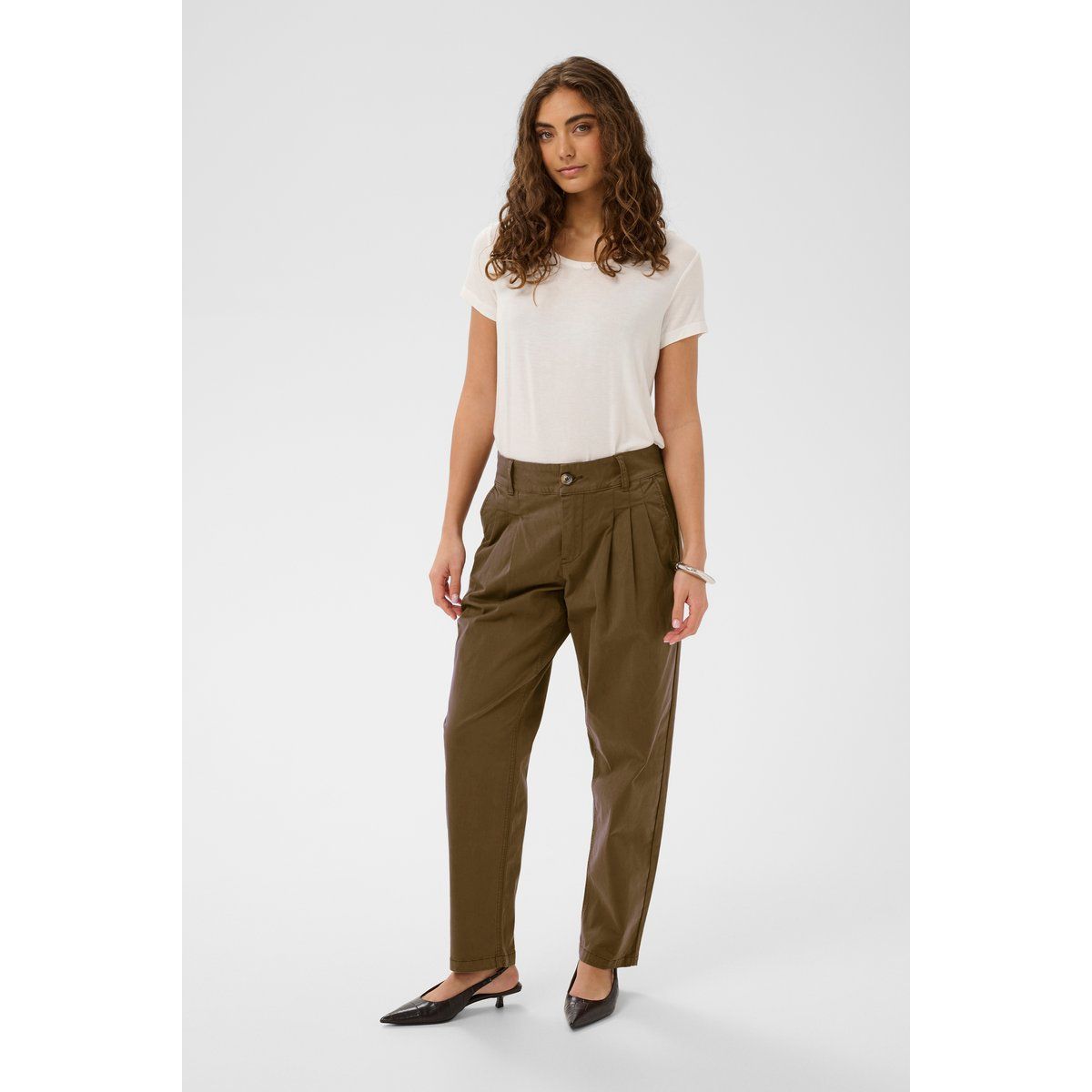 Lässige Chino-Hose mit Bundfalten