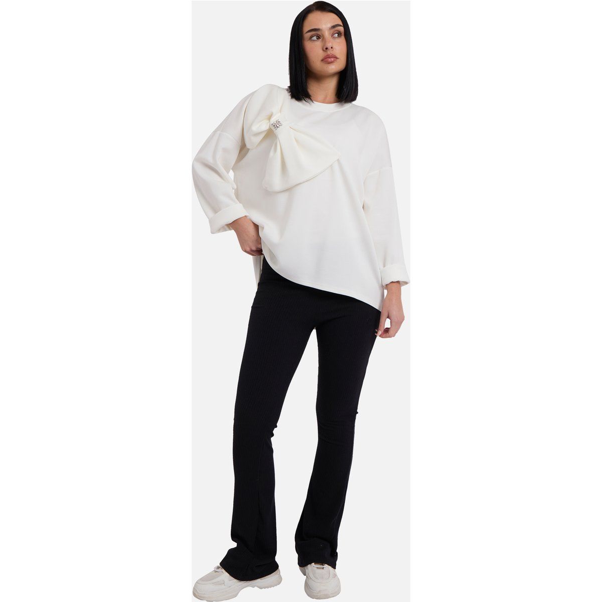 Oversize-Oberteil mit Statement-Schleife