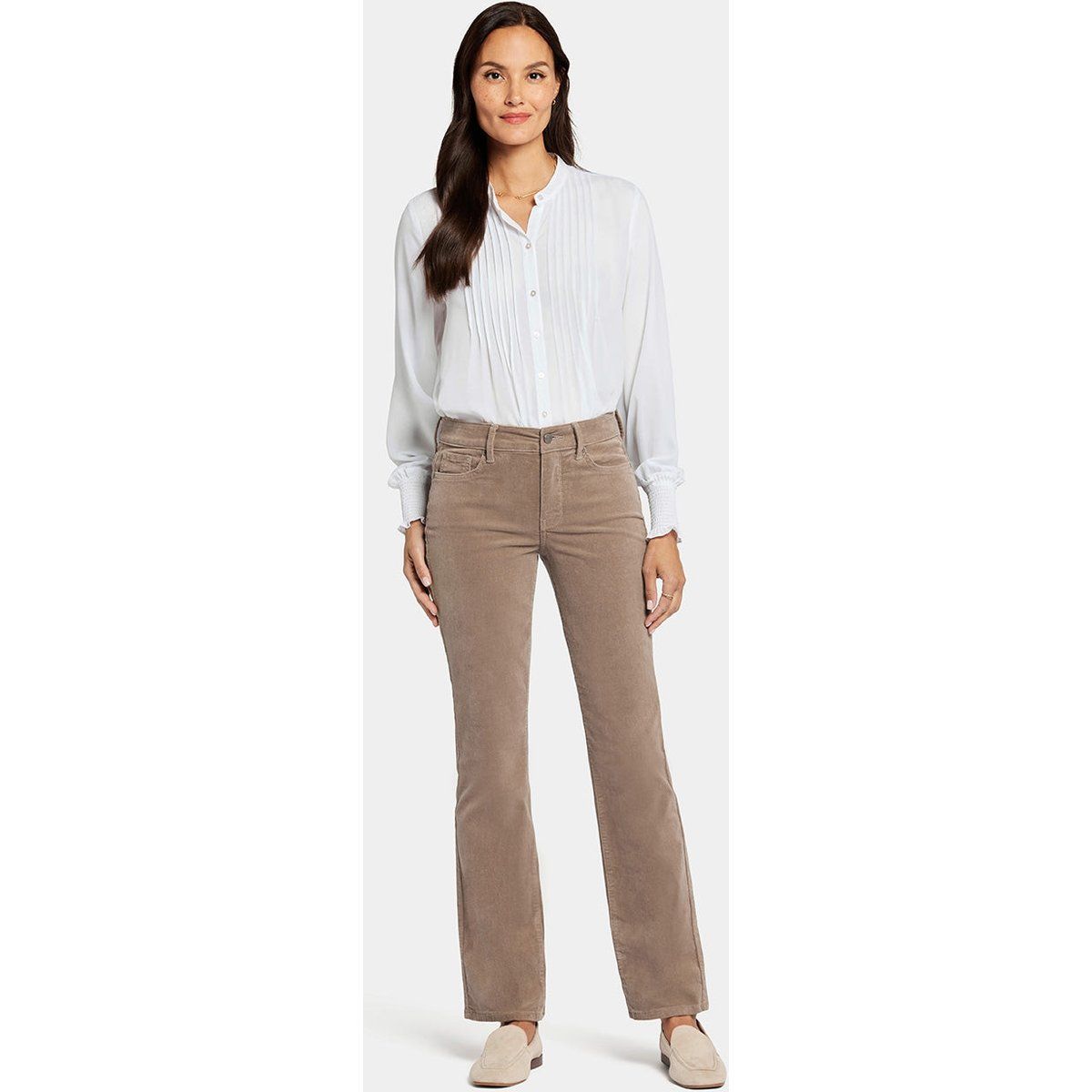 Marilyn Cordhose mit geradem Bein