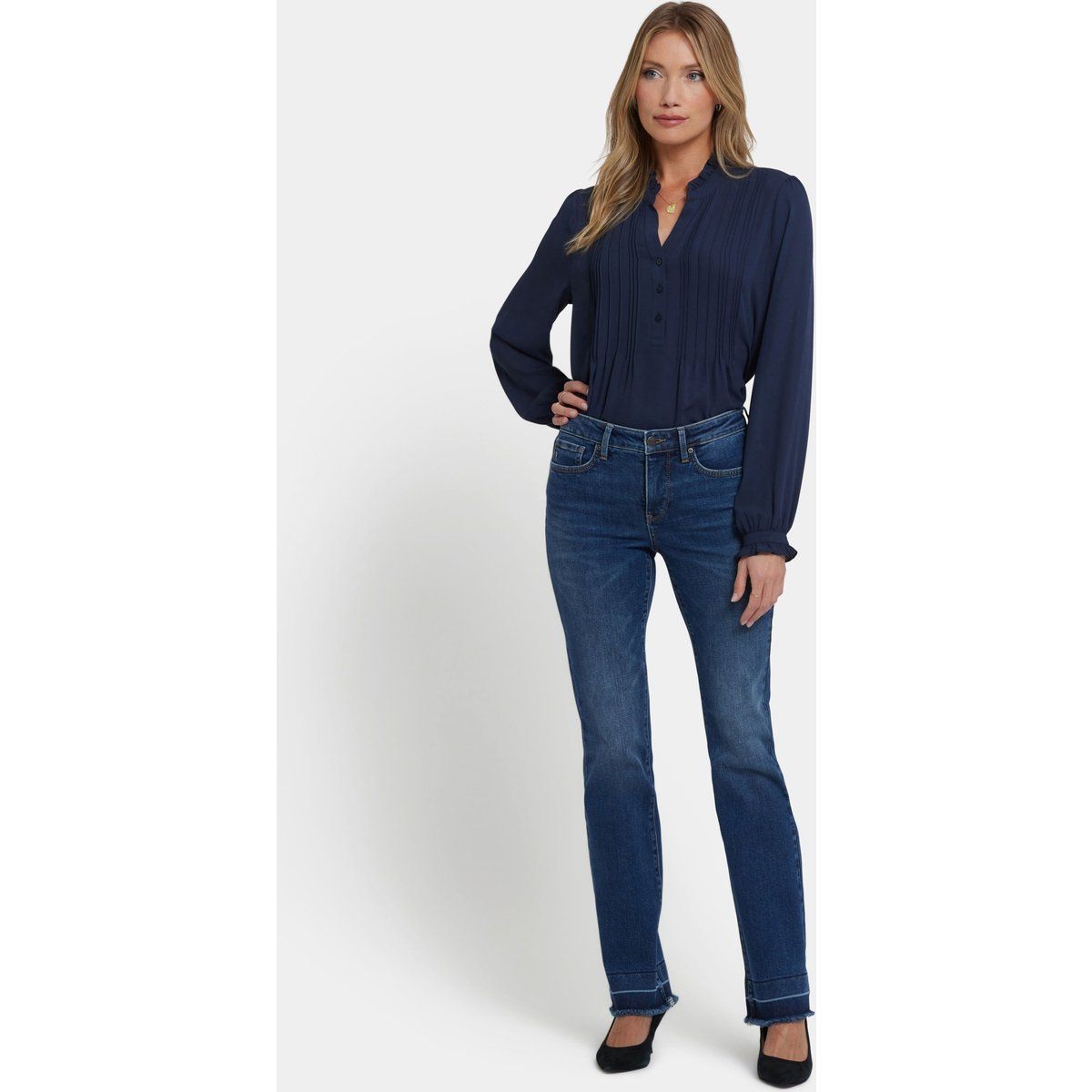 Bootcut-Jeans mit ausgefranstem Schattensaum