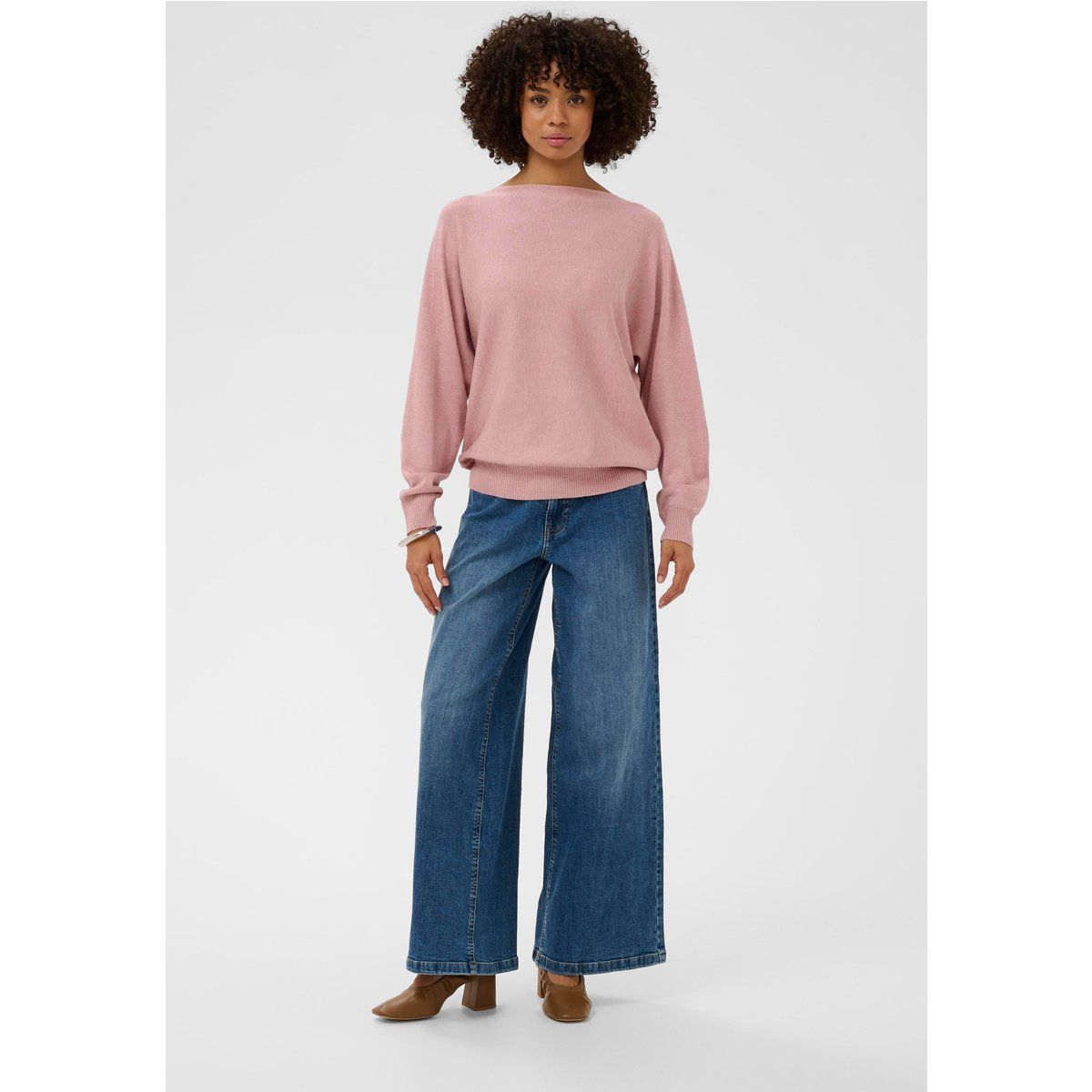 Lockeres Strickpullover mit U-Boot-Ausschnitt