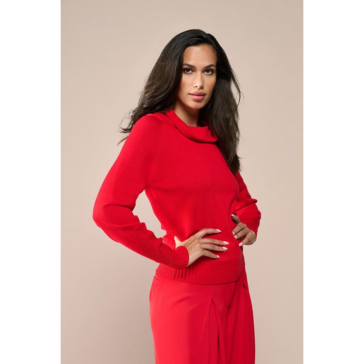Eleganter Pullover mit Wasserfall-Ausschnitt