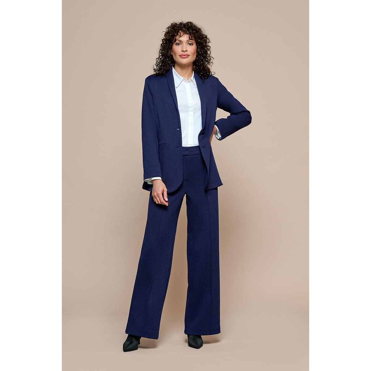 Taillierter Stretch-Blazer mit Schalkragen