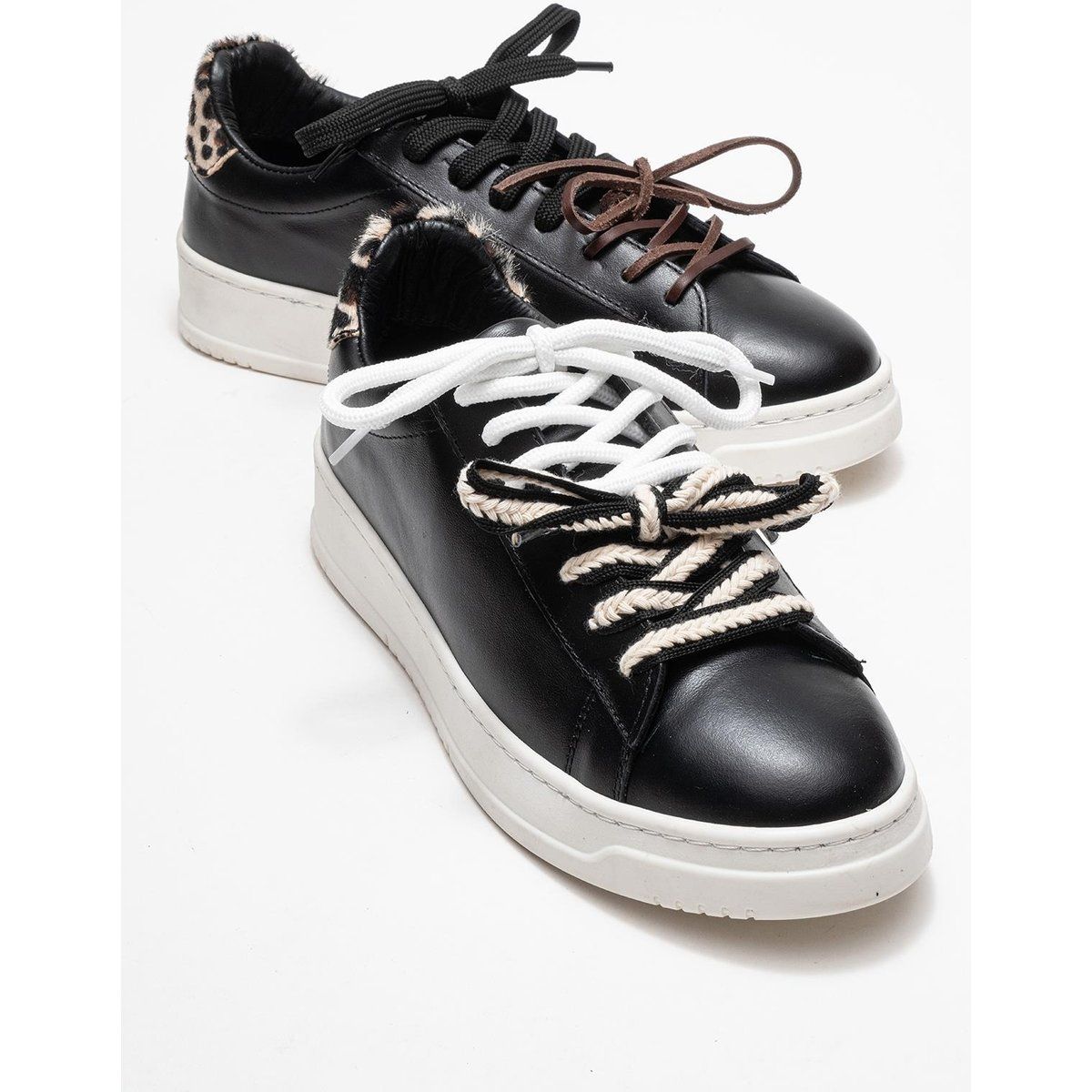 Handgefertigte Leder-Sneaker mit Leoparden-Detail