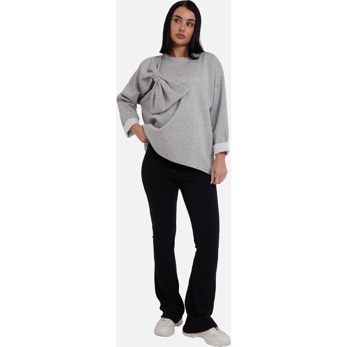 Oversize-Pullover mit markanter Schleife